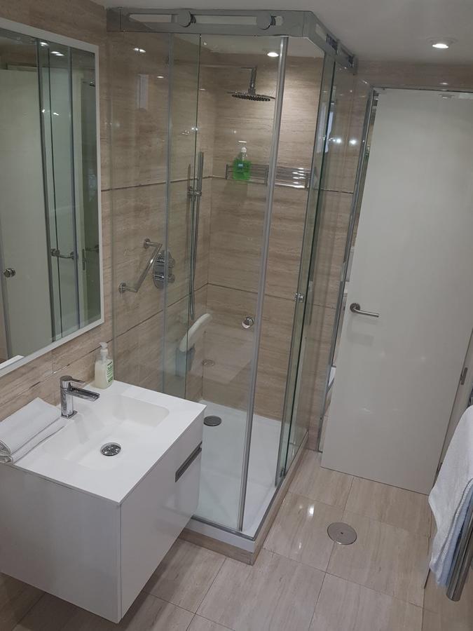 Apartamentos Apolo Мадрид Екстериор снимка